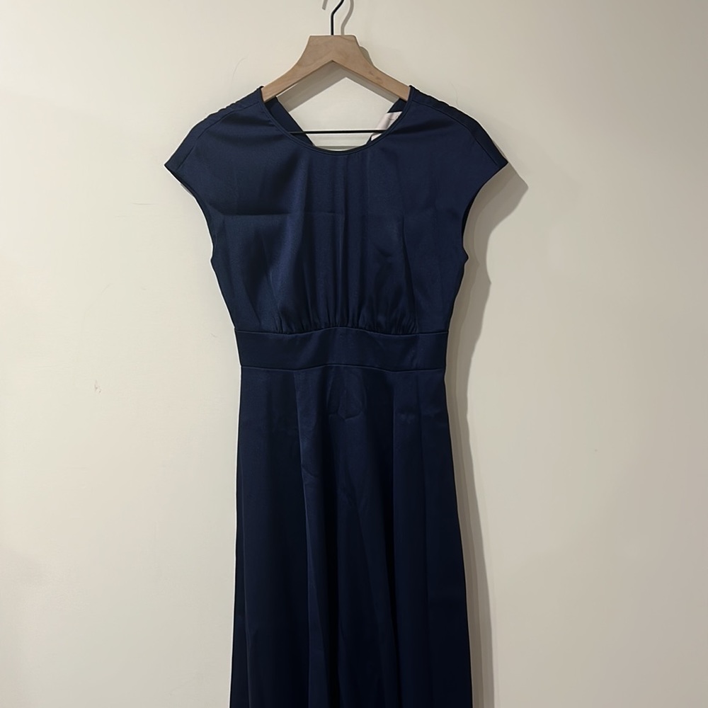 NEW • Gal Meets Glam • JULIA CREPE BACK SATIN MIDI DRESS IN NAVY Blue - Picture 3 of 6